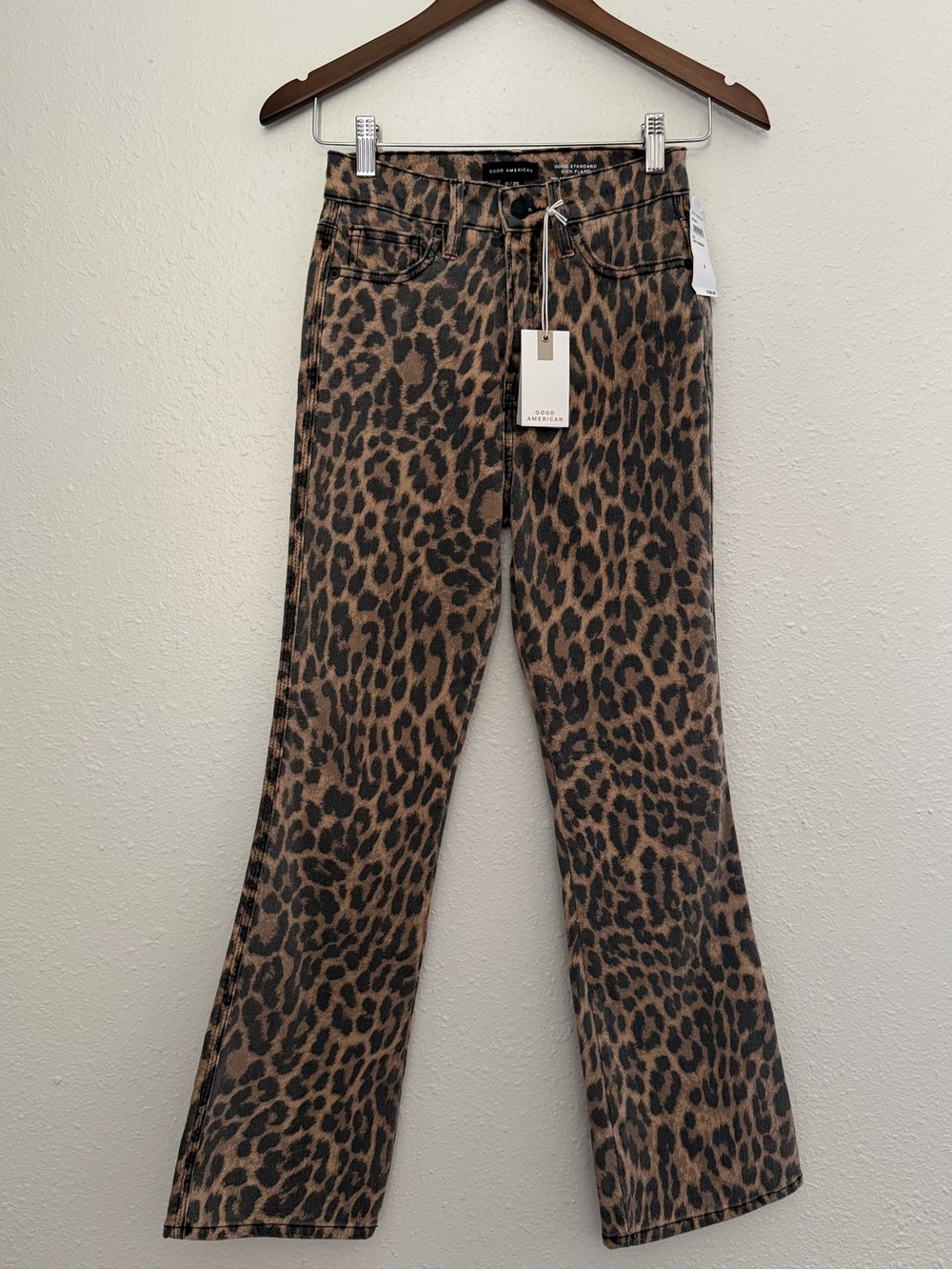 Good American NWT Good Standard Kick Flare Leopard Jeans 0/25 High Rise $169